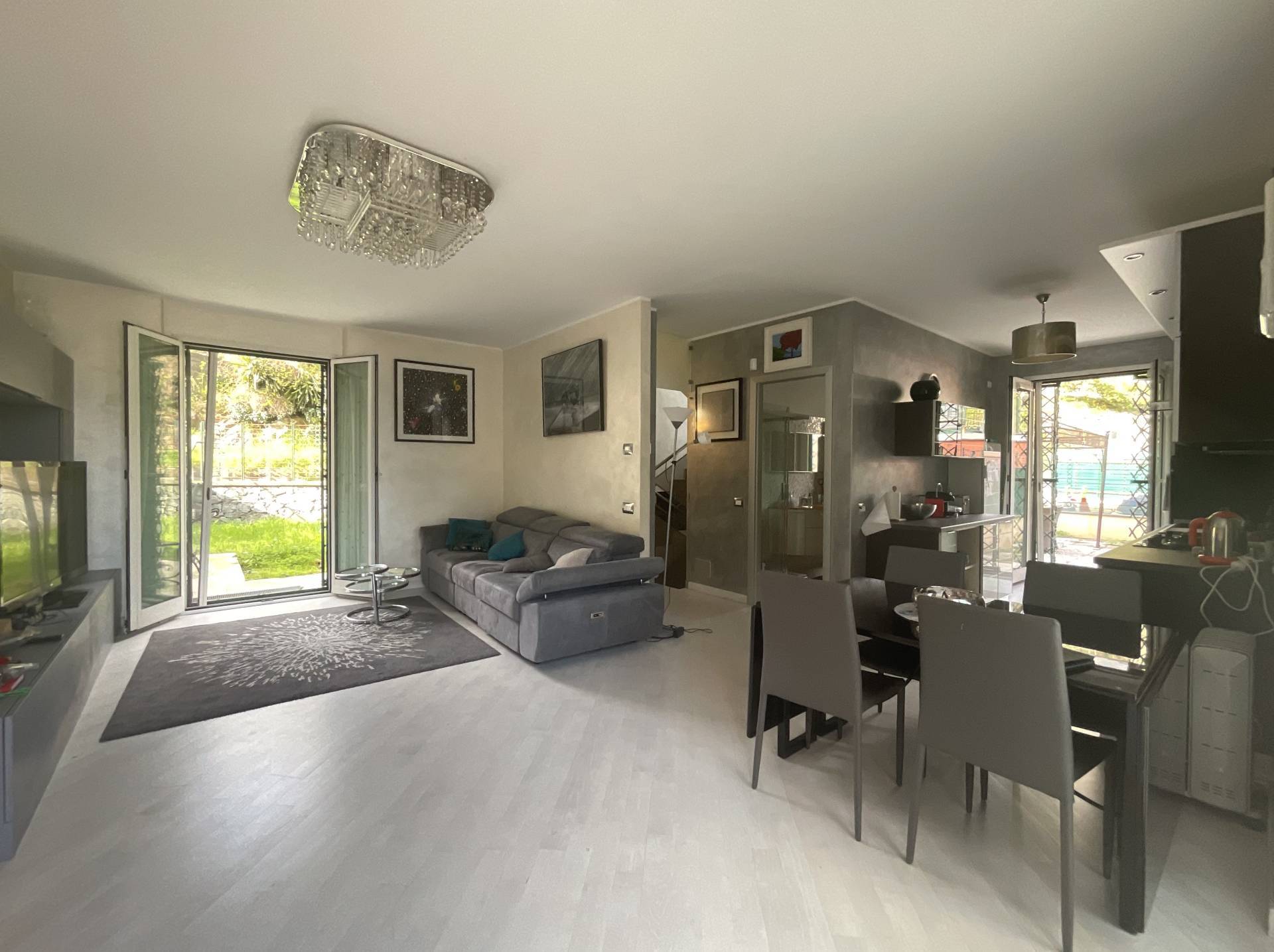 Villette a schiera in affitto a Albisola Superiore