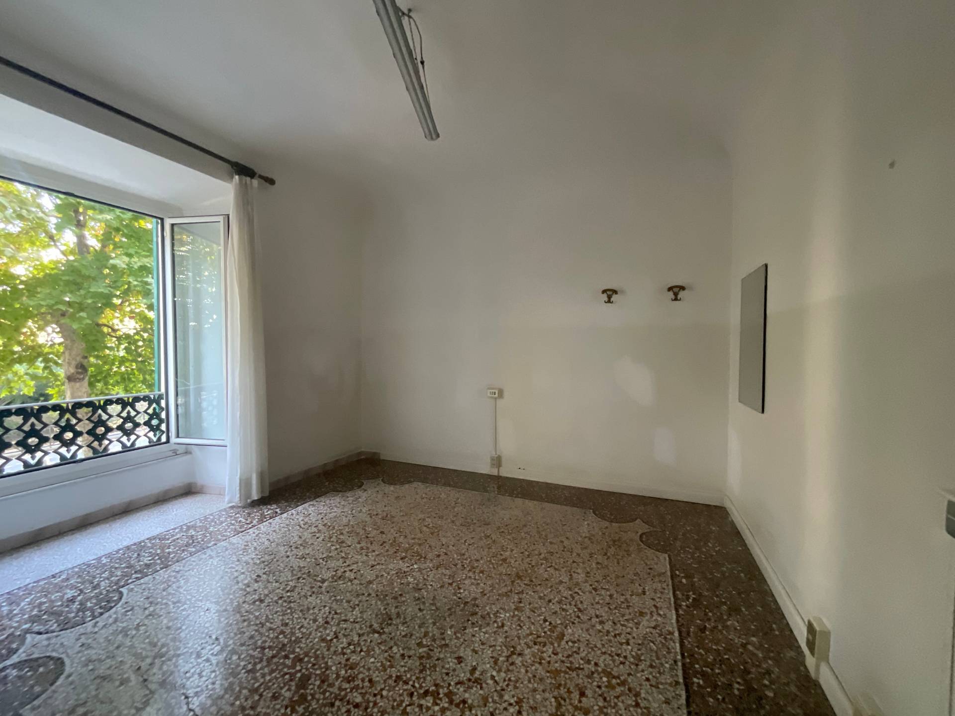 Appartamento in vendita a Savona, Centro