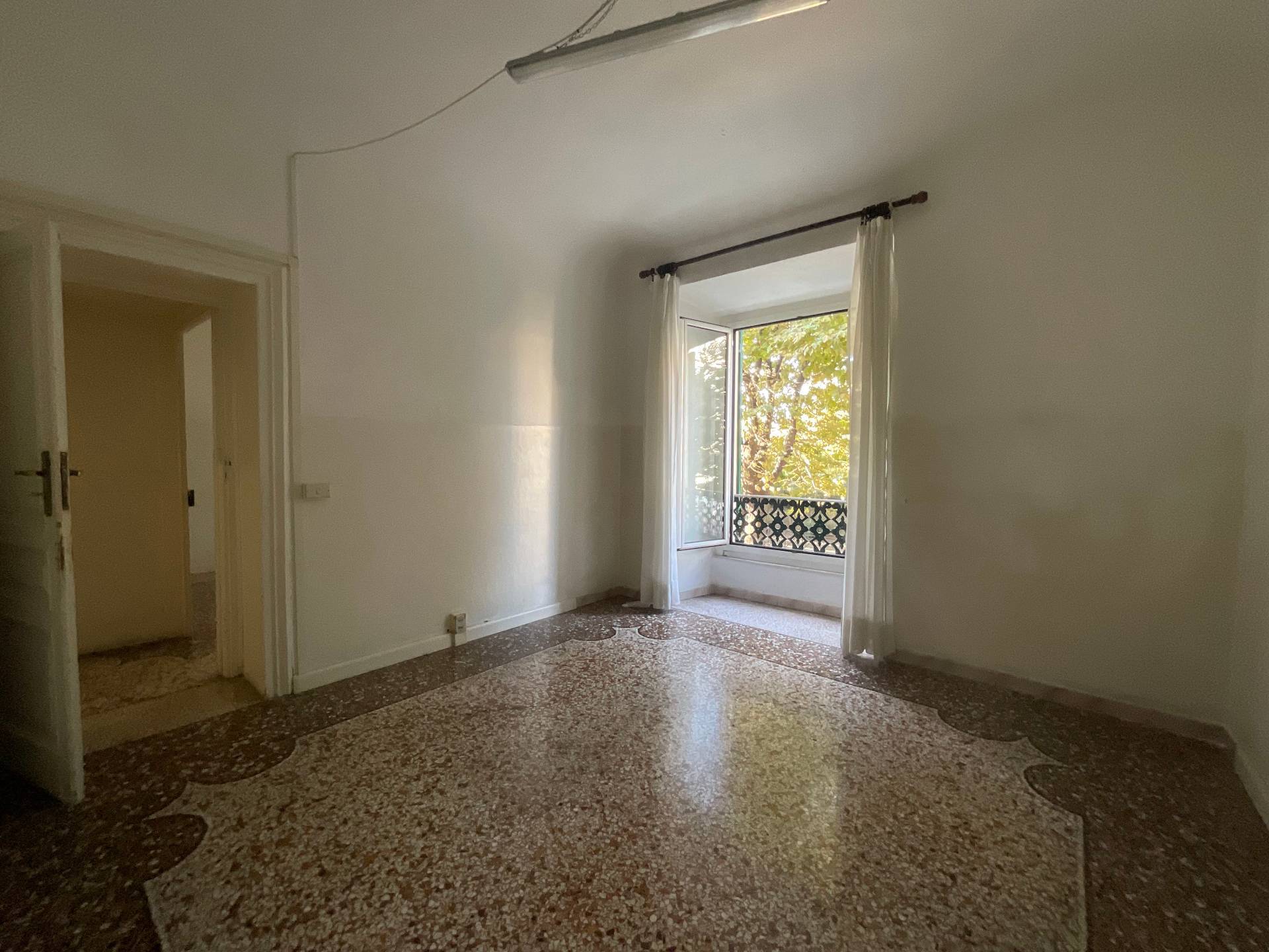 Appartamento in vendita a Savona, Centro