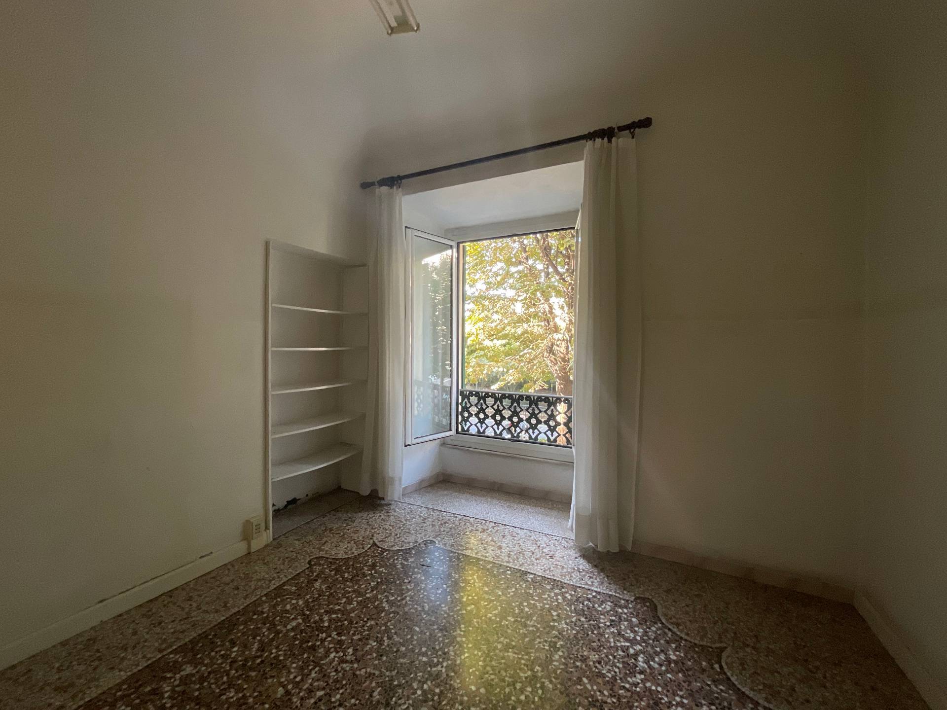 Appartamento in vendita a Savona, Centro