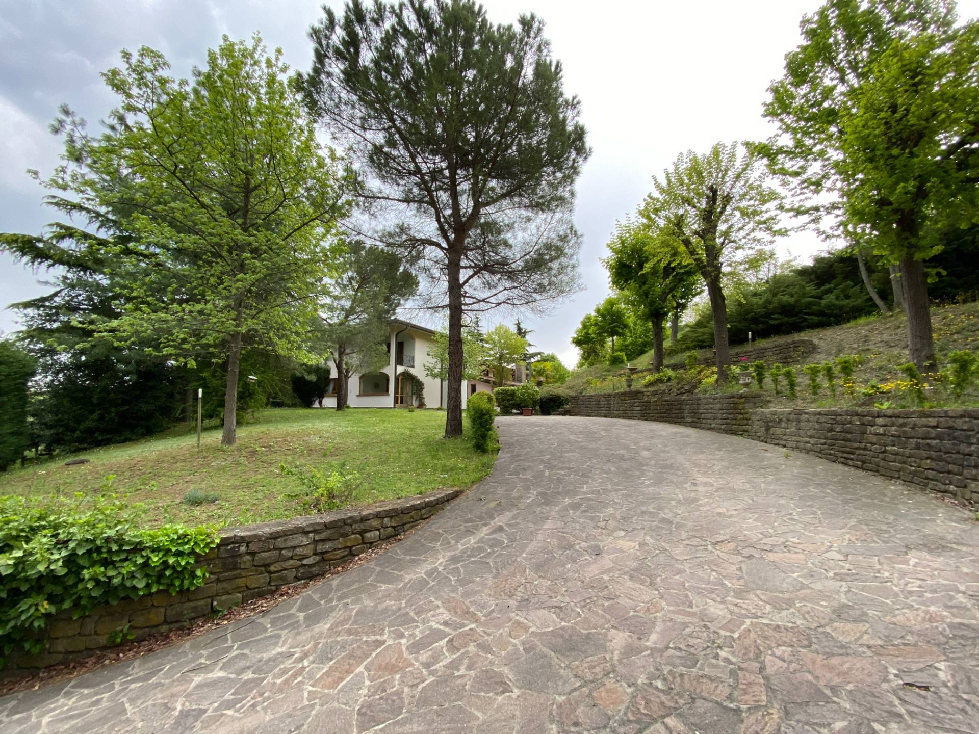 Villa in vendita a Cairo Montenotte
