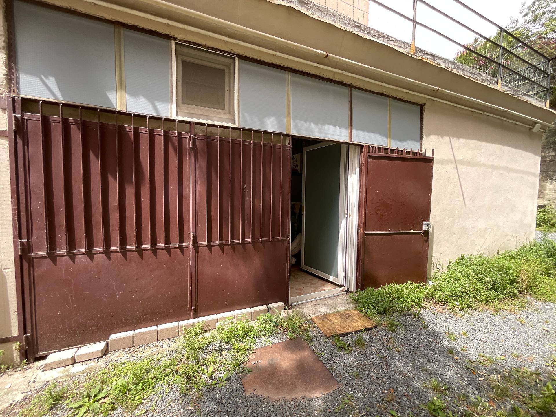 Magazzino in vendita a Savona, Valloria