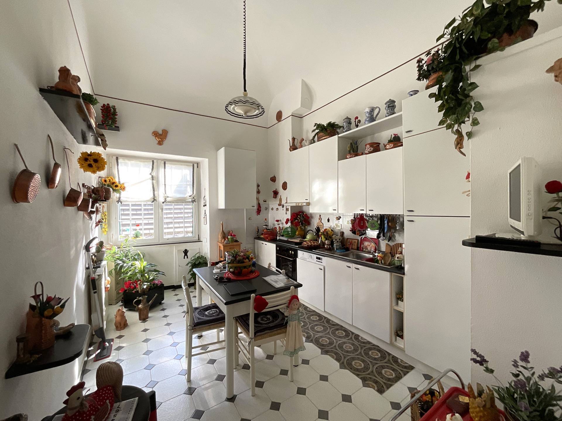 Appartamento in vendita a Savona, Centro storico