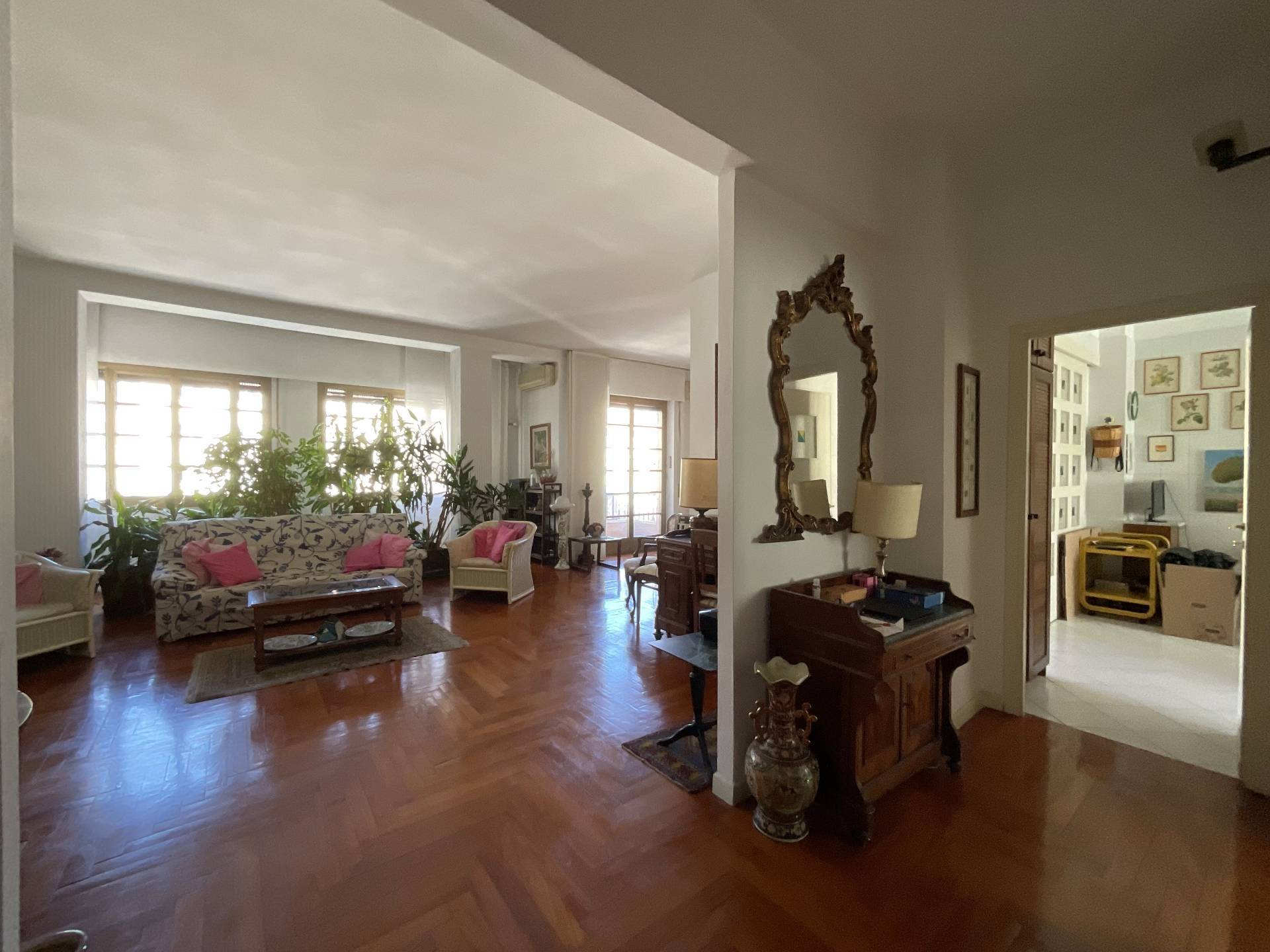 Appartamento in vendita a Savona, Centro