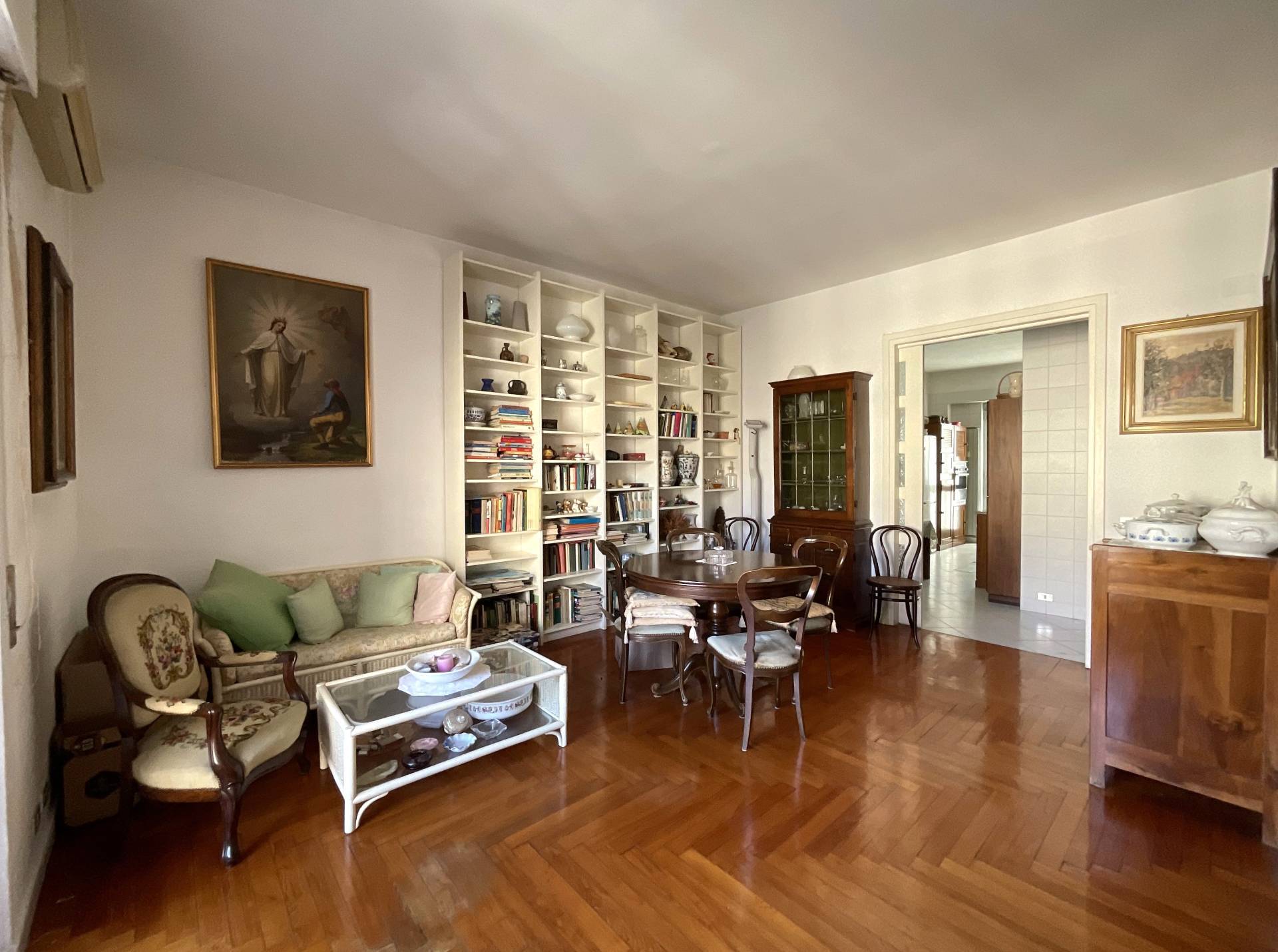 Appartamento in vendita a Savona, Centro