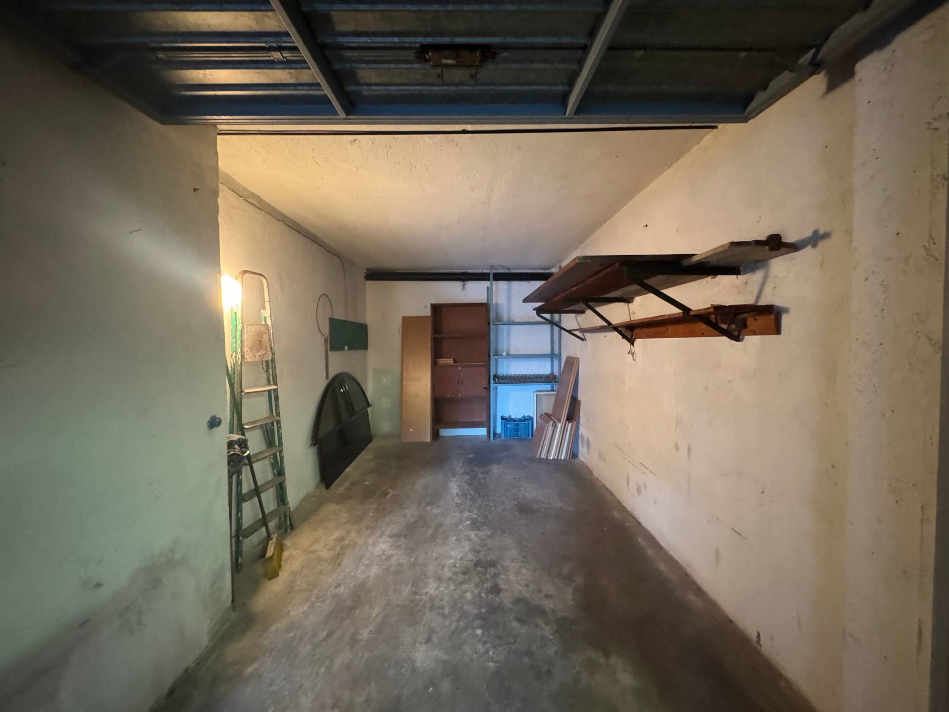 Box o garage in vendita a Savona, Oltreletimbro