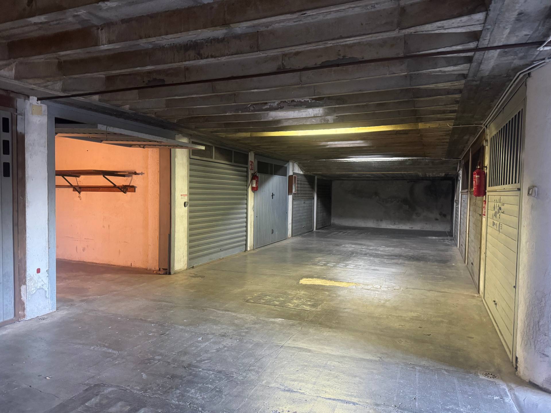 Box o garage in vendita a Savona, Oltreletimbro