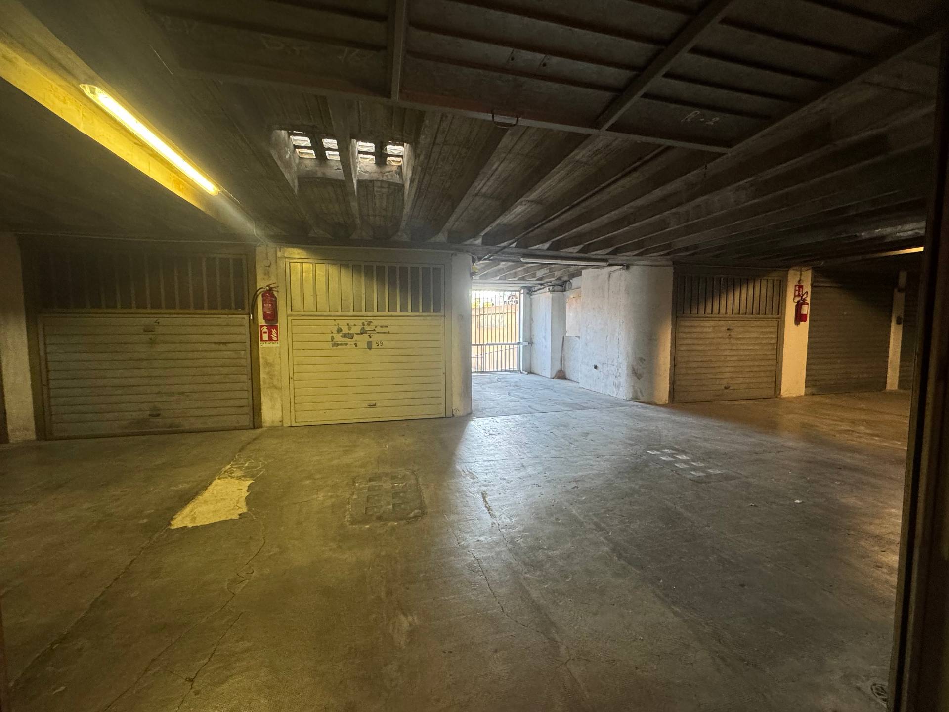 Box o garage in vendita a Savona, Oltreletimbro