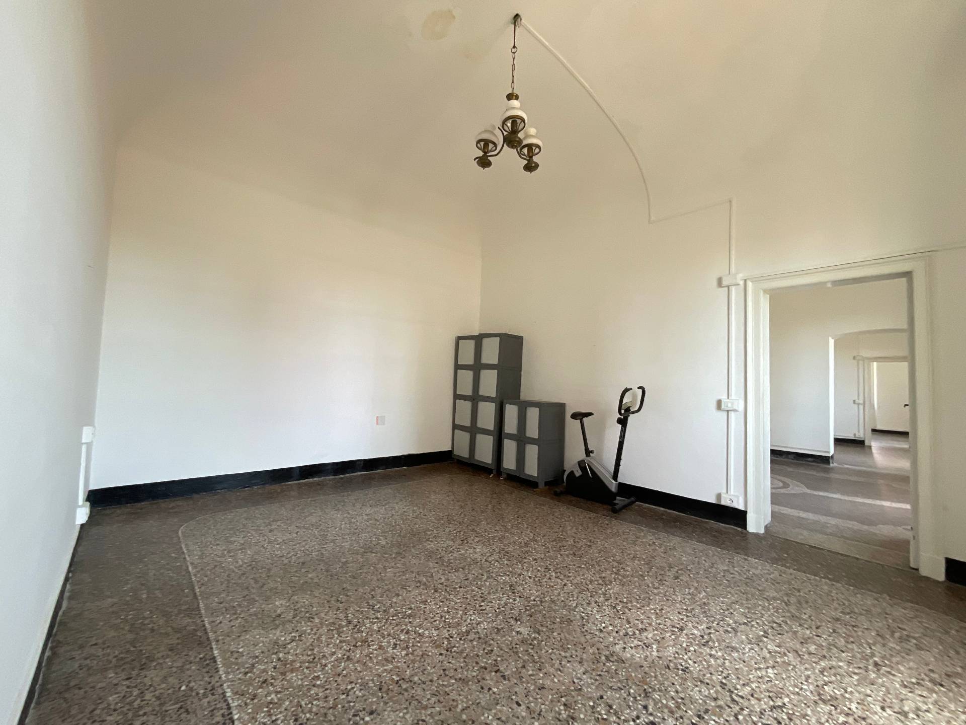 Appartamento in vendita a Savona, Centro
