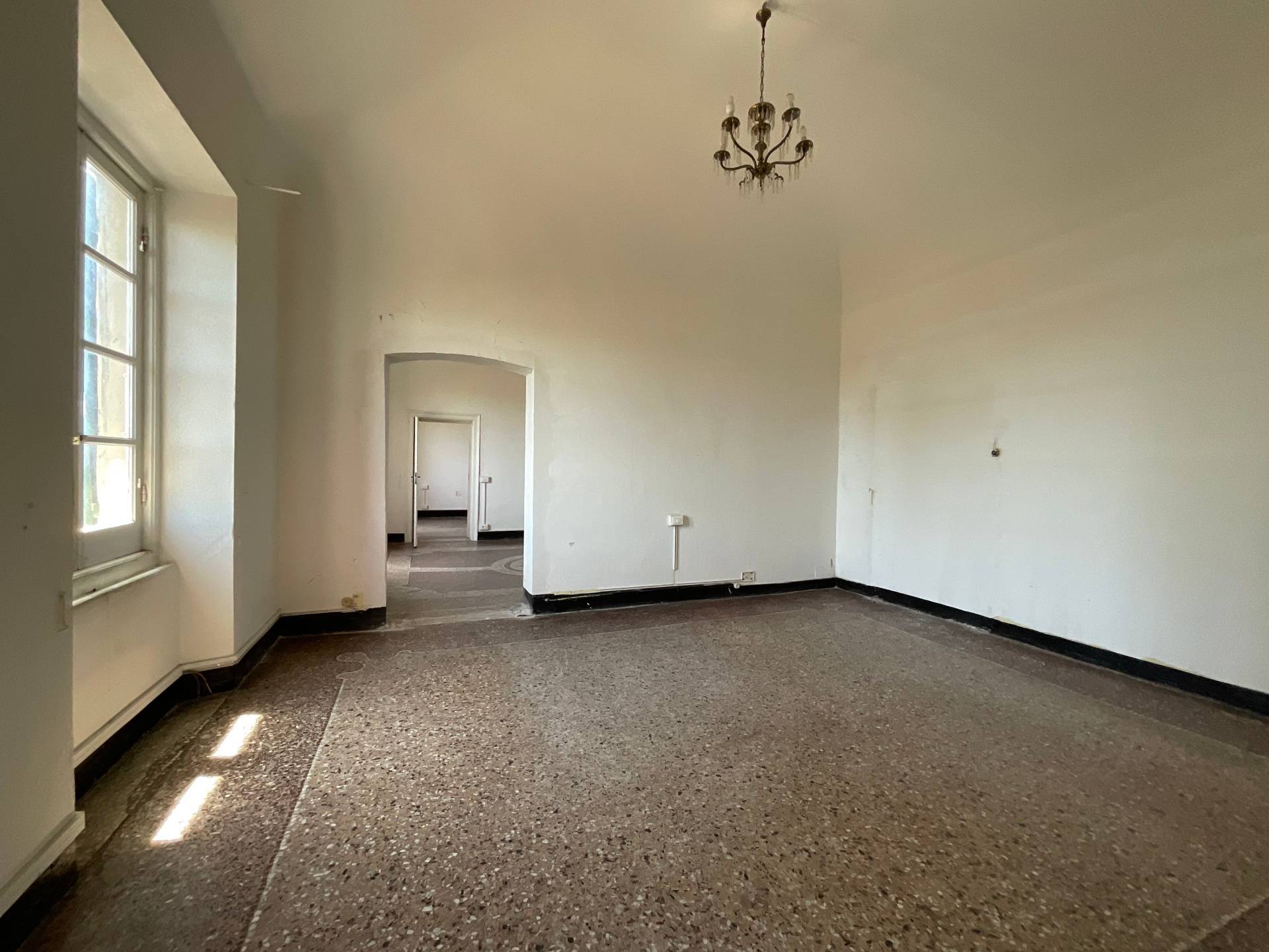 Appartamento in vendita a Savona, Centro