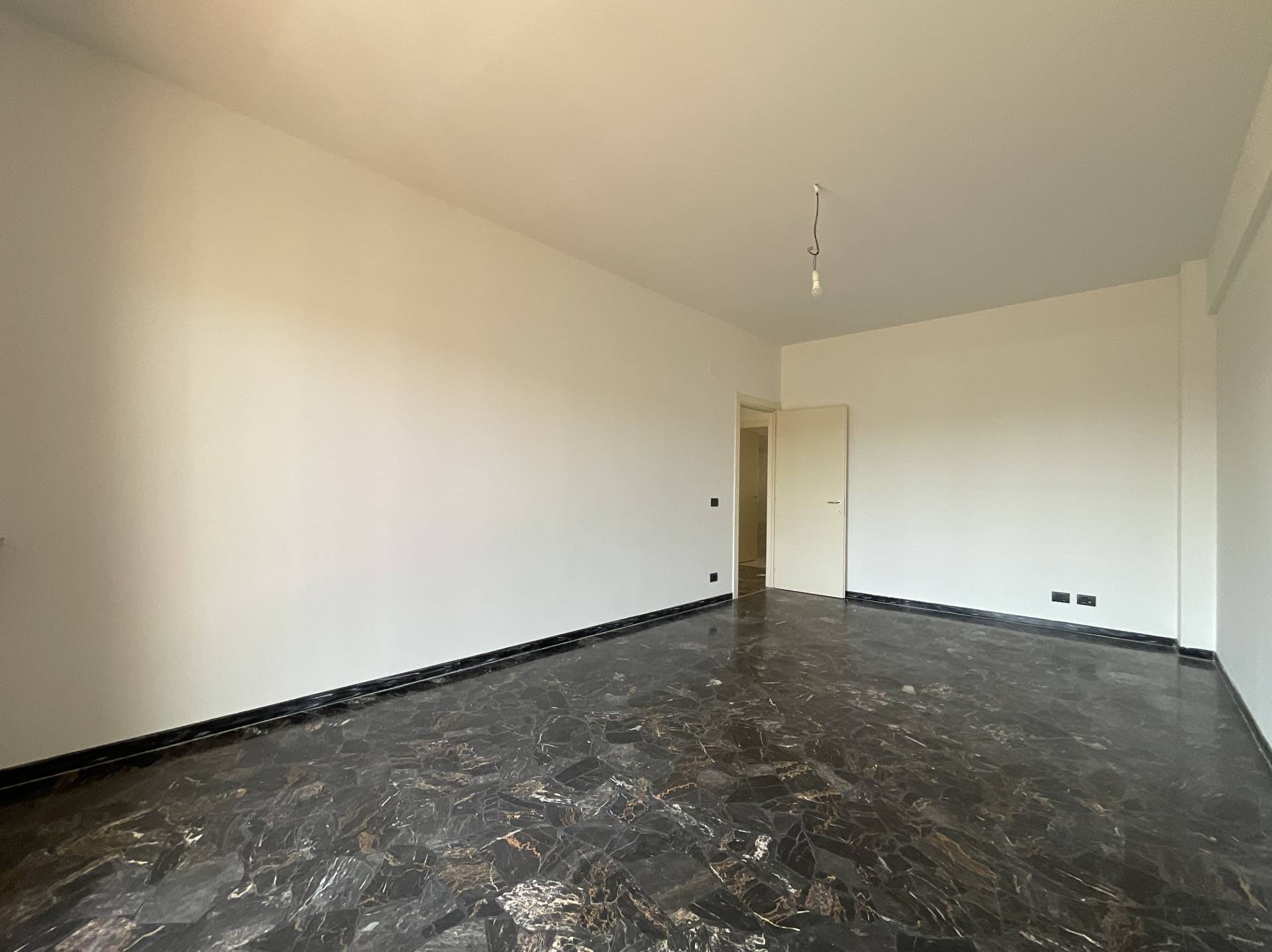 Appartamento in vendita a Savona, Mongrifone