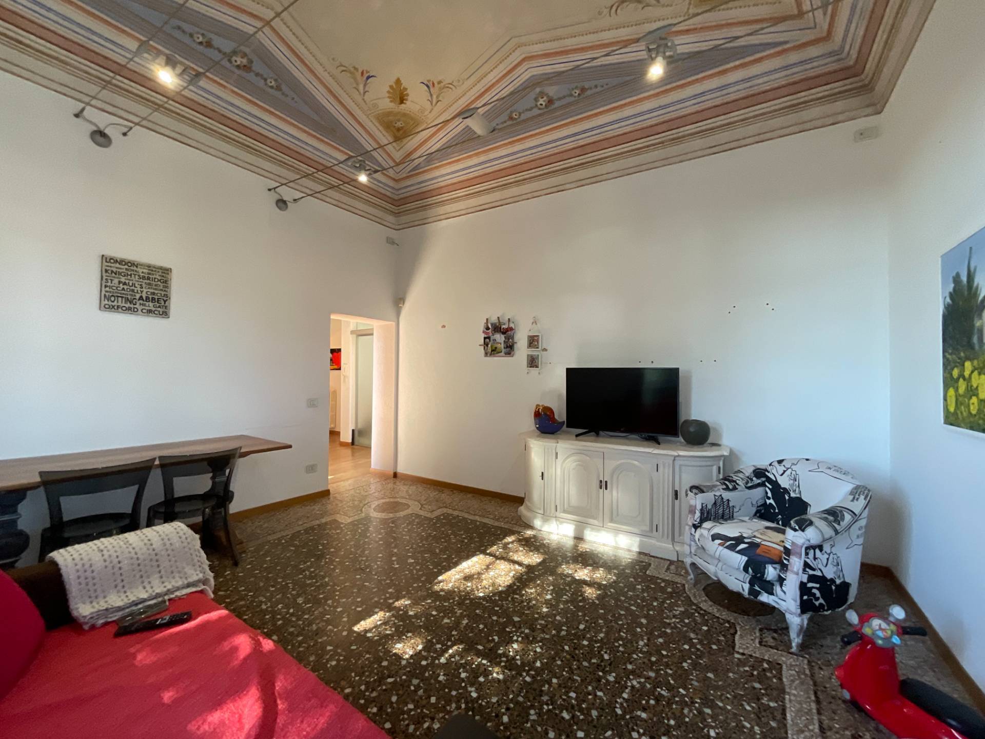porzione di villa in vendita a Savona, Mongrifone