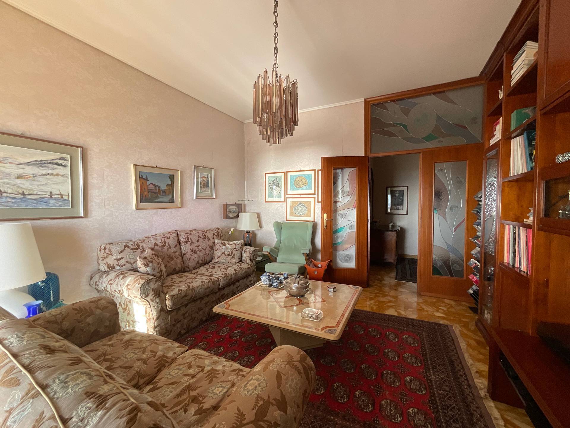 Appartamento in vendita a Savona, Valloria