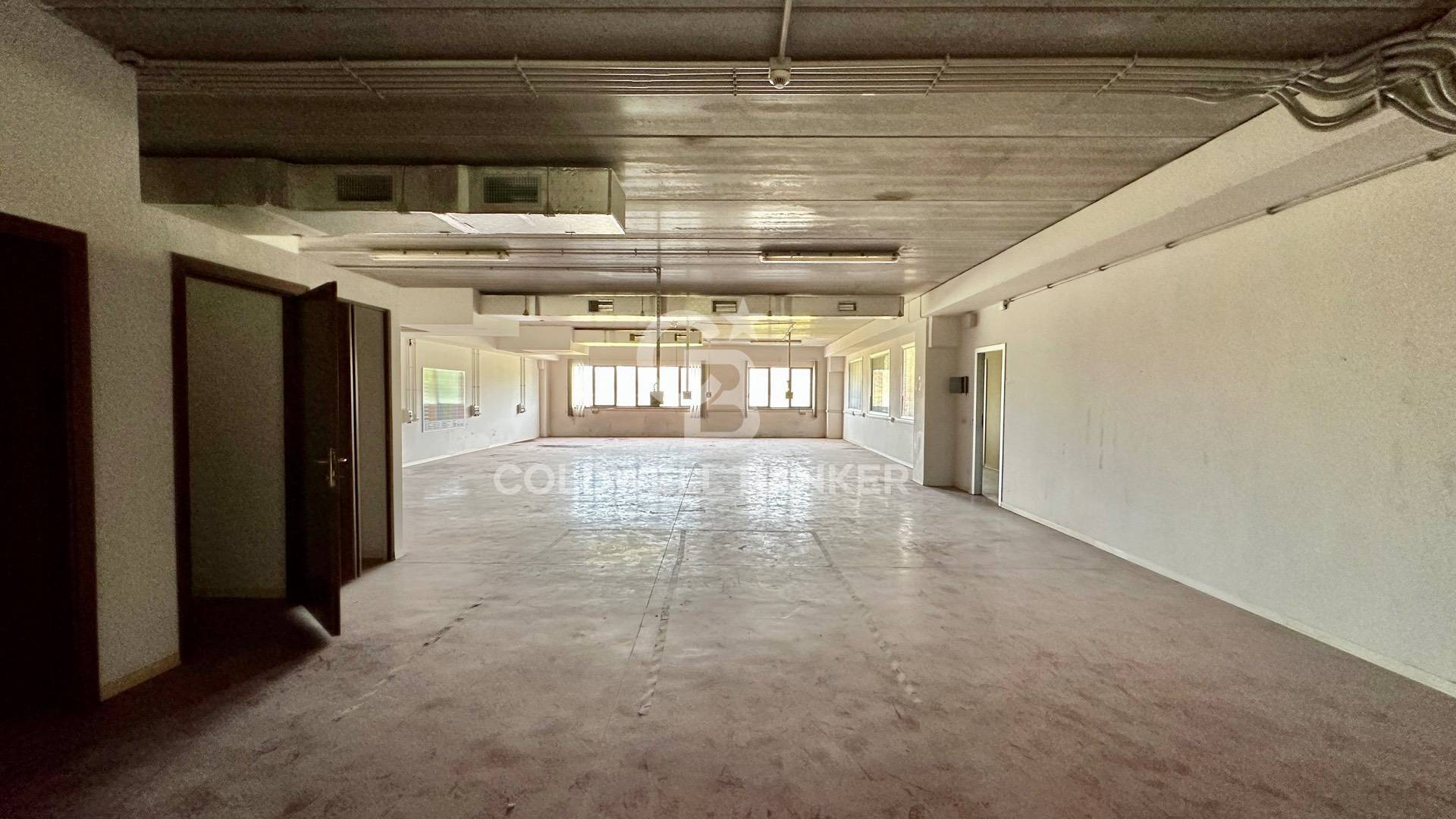 Locale commerciale in vendita a Formello, Le Macere