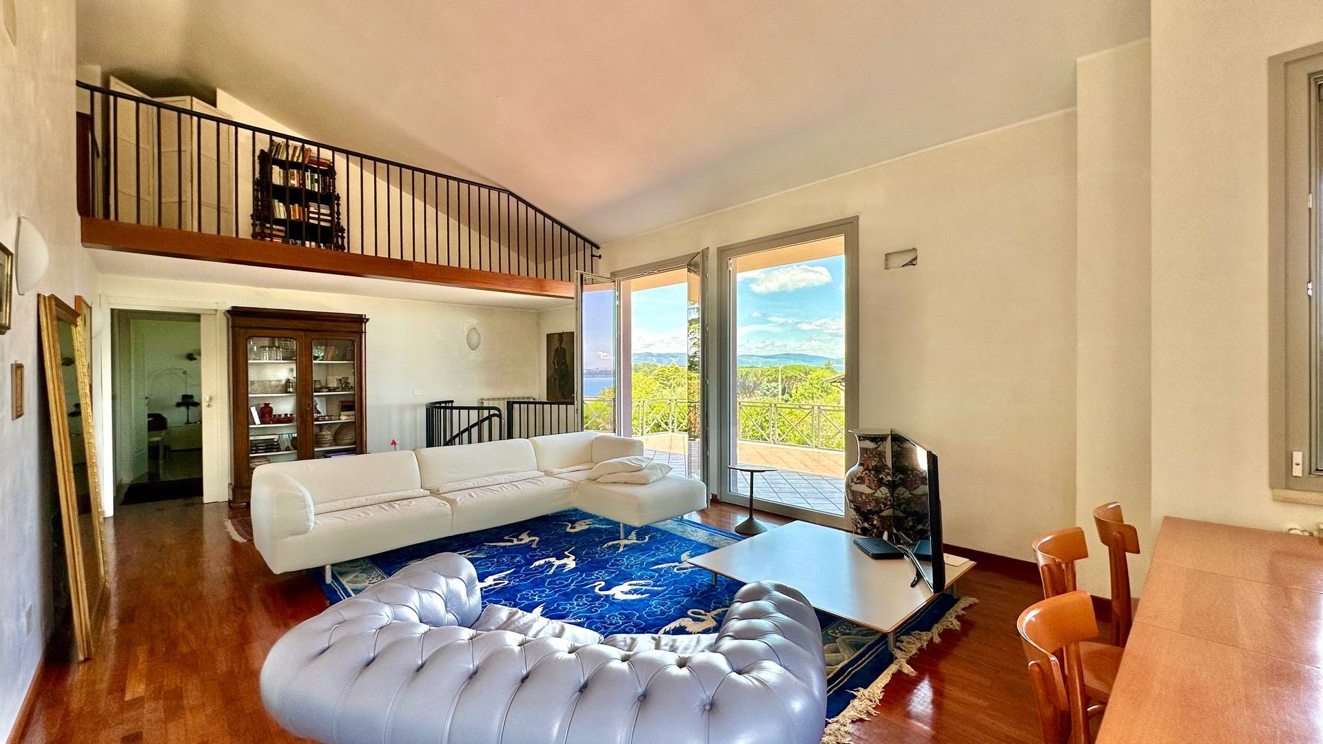 Villa in vendita a Bracciano