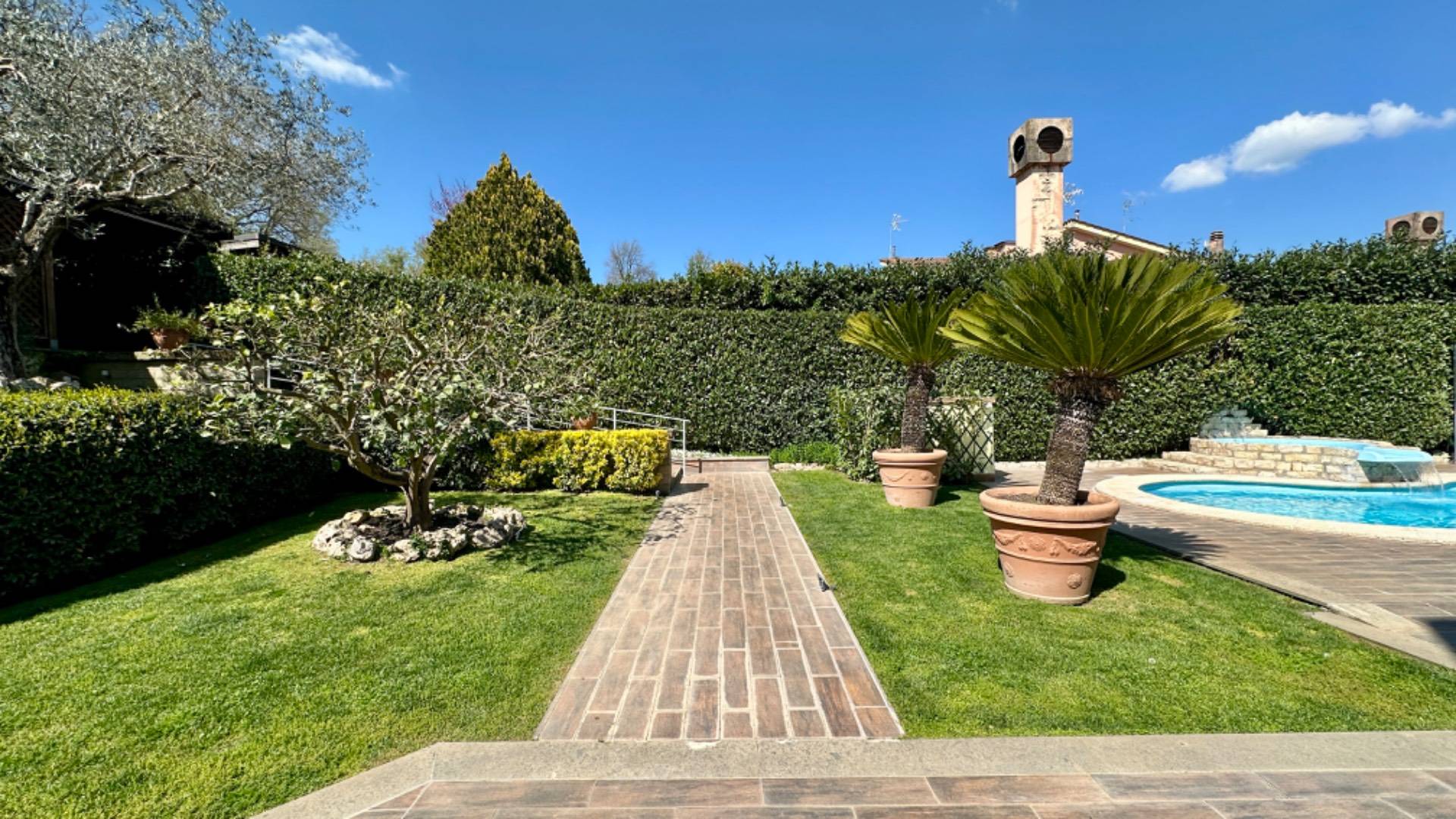 Villa quadrifamiliare in vendita a Roma, Olgiata