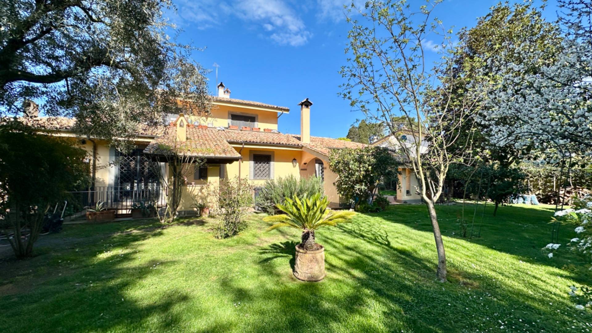 Villa bifamiliare in vendita a Roma, Olgiata