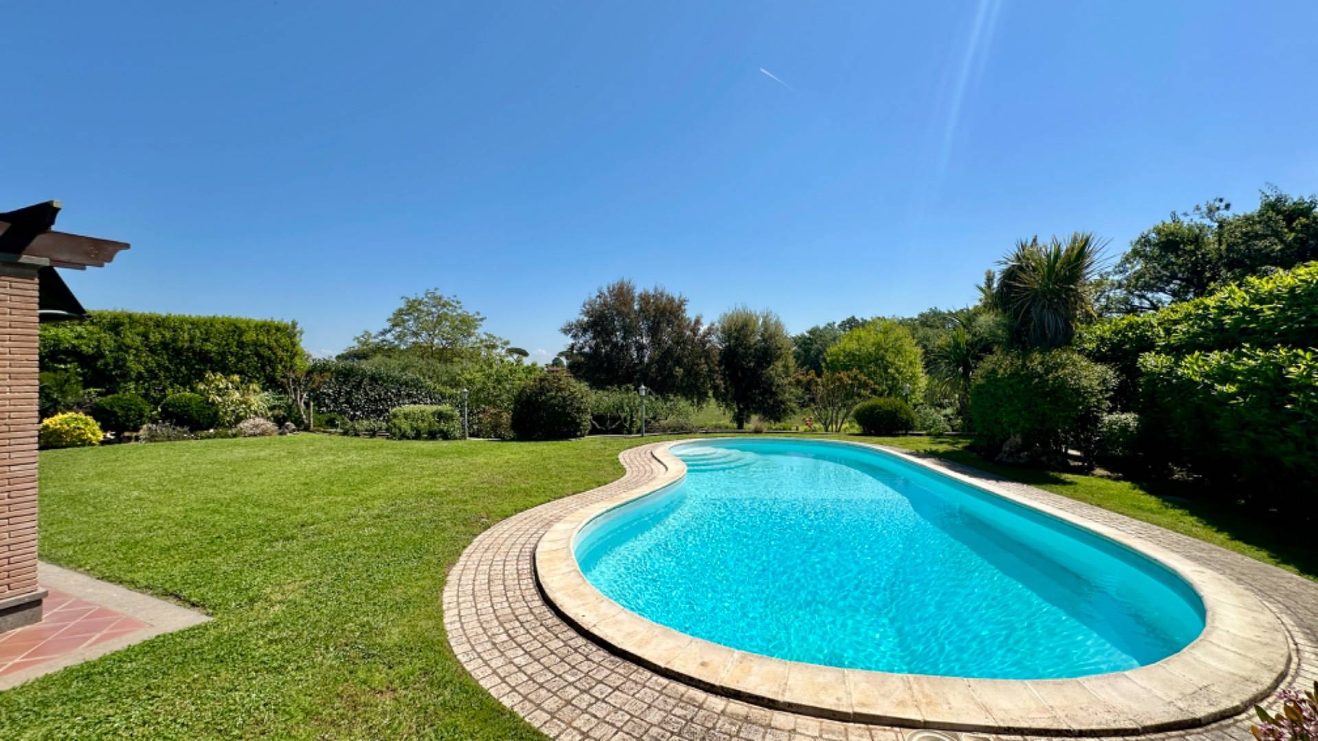 Bifamiliare in vendita a Roma, Olgiata