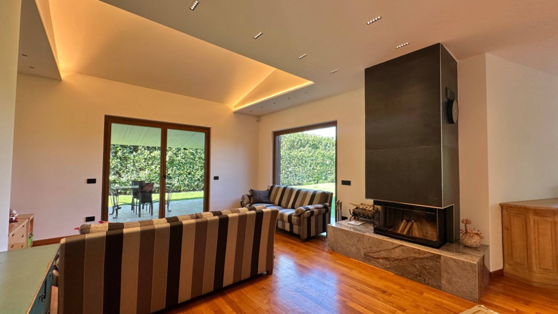 Villa bifamiliare in vendita a Roma, Olgiata