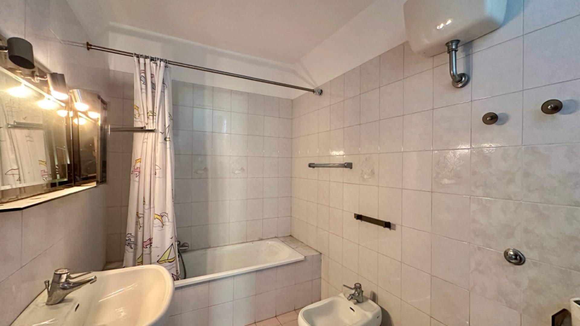 Villa bifamiliare in vendita a Roma, Ardeatino