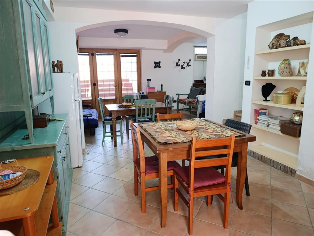 Casa indipendente con terrazzo in via sandro pertini 35, Spongano