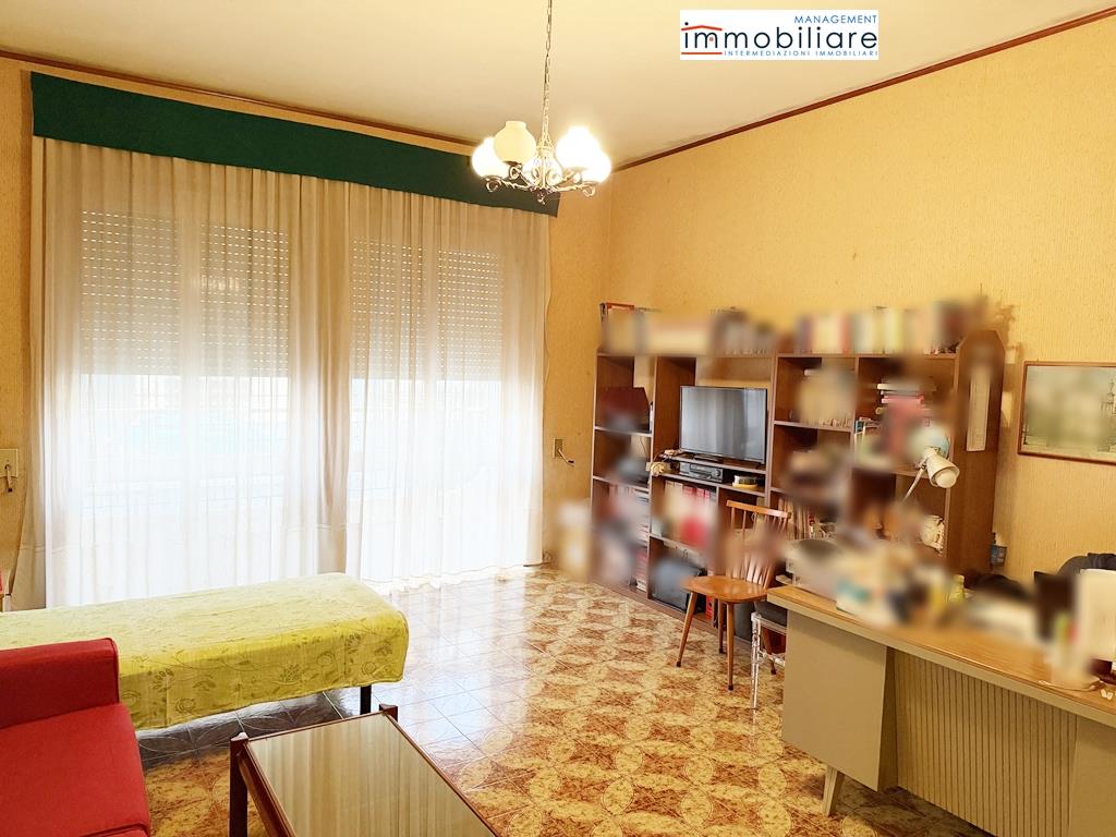 Casa indipendente con giardino in via martiri dlla resistenza 43, Martano