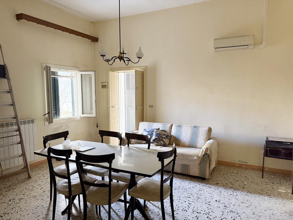 Casa indipendente con giardino in via xx aprile 16, Supersano