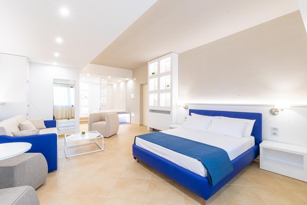 Attivit� commerciale Albergo con giardino a Giurdignano