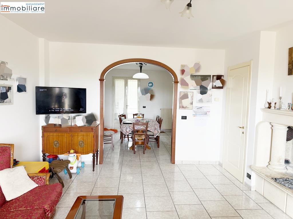 Casa indipendente con giardino in via leonardo mascello 70, Castrignano de' Greci