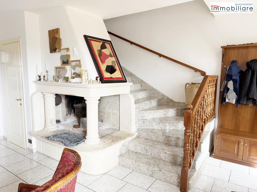 Casa indipendente con giardino in via leonardo mascello 70, Castrignano de' Greci