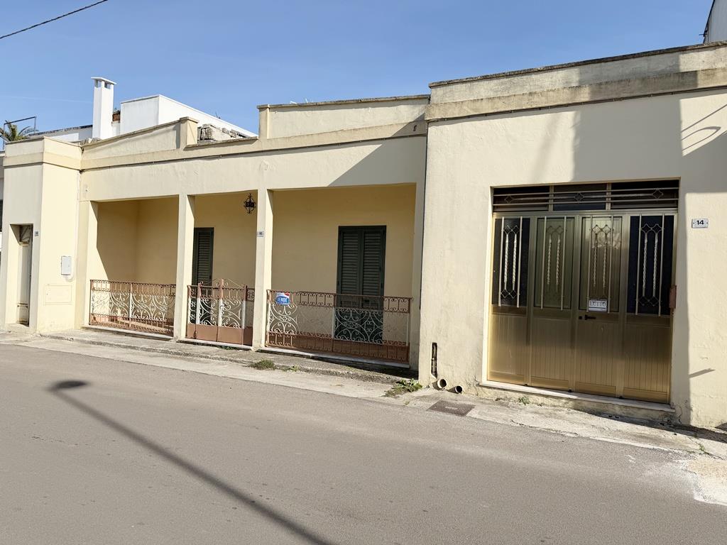 Casa indipendente con giardino in via xx aprile 16, Supersano