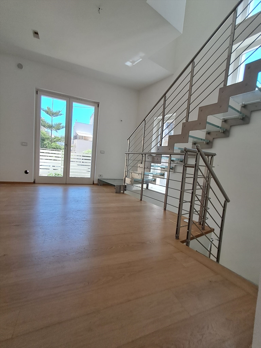 Villa con box in via alessandro volta 2/a, Modugno