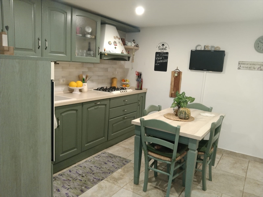 Casa indipendente con box, Modugno zona centrale