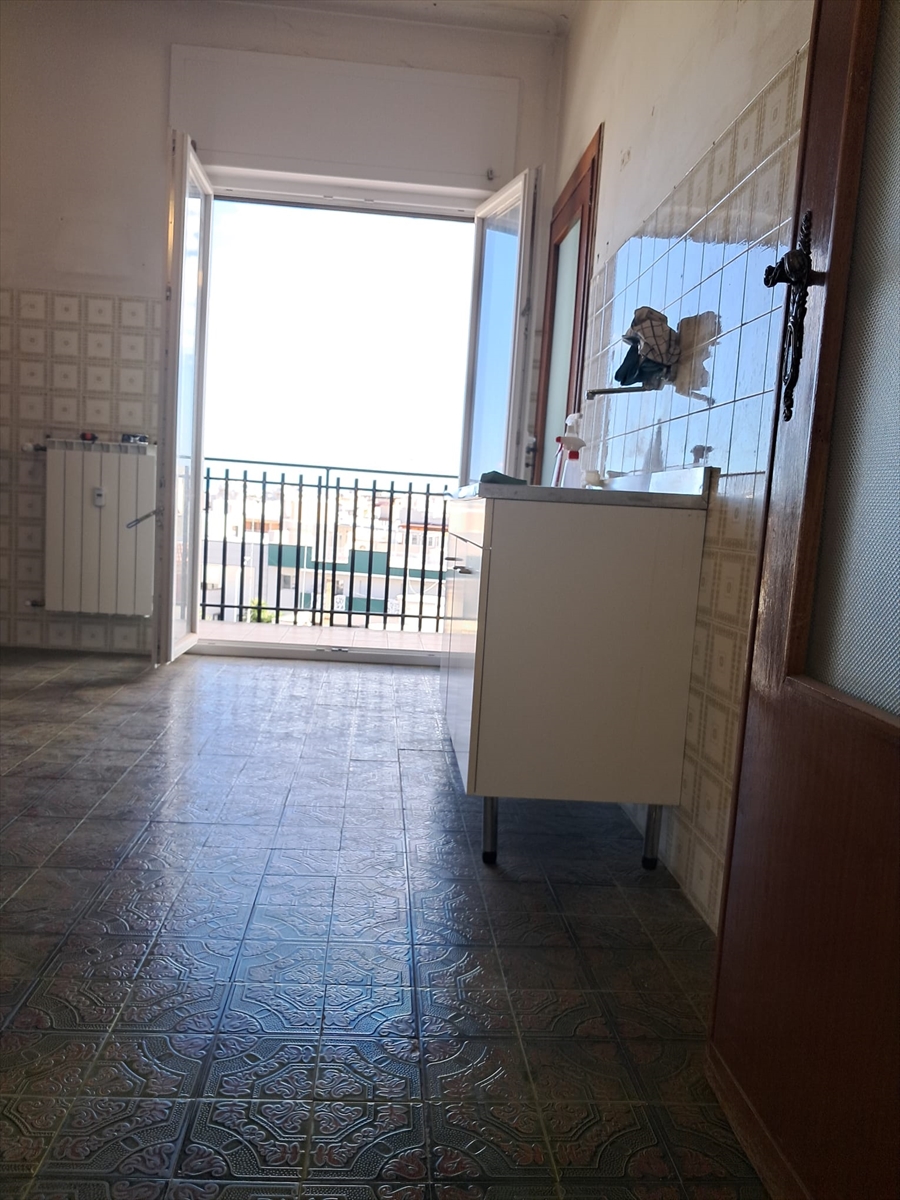 Trilocale da ristrutturare, Modugno zona vigili