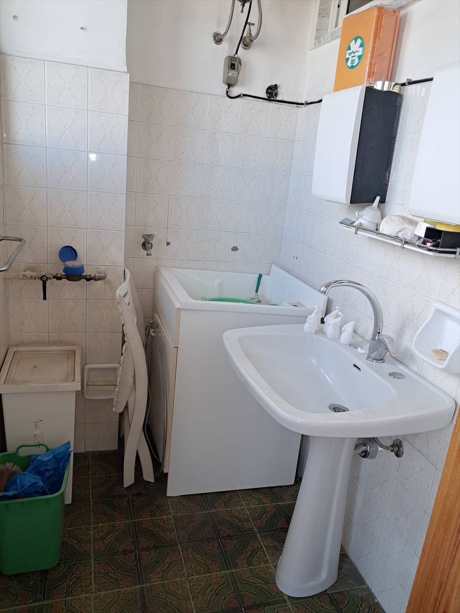 Trilocale da ristrutturare, Modugno zona vigili