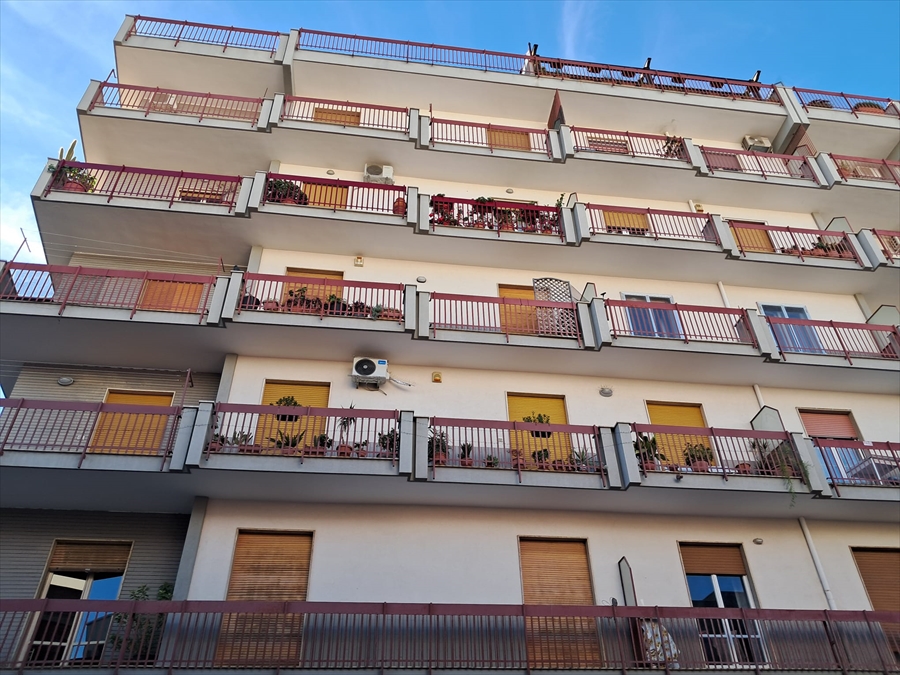 Quadrilocale da ristrutturare, Bitonto centrale