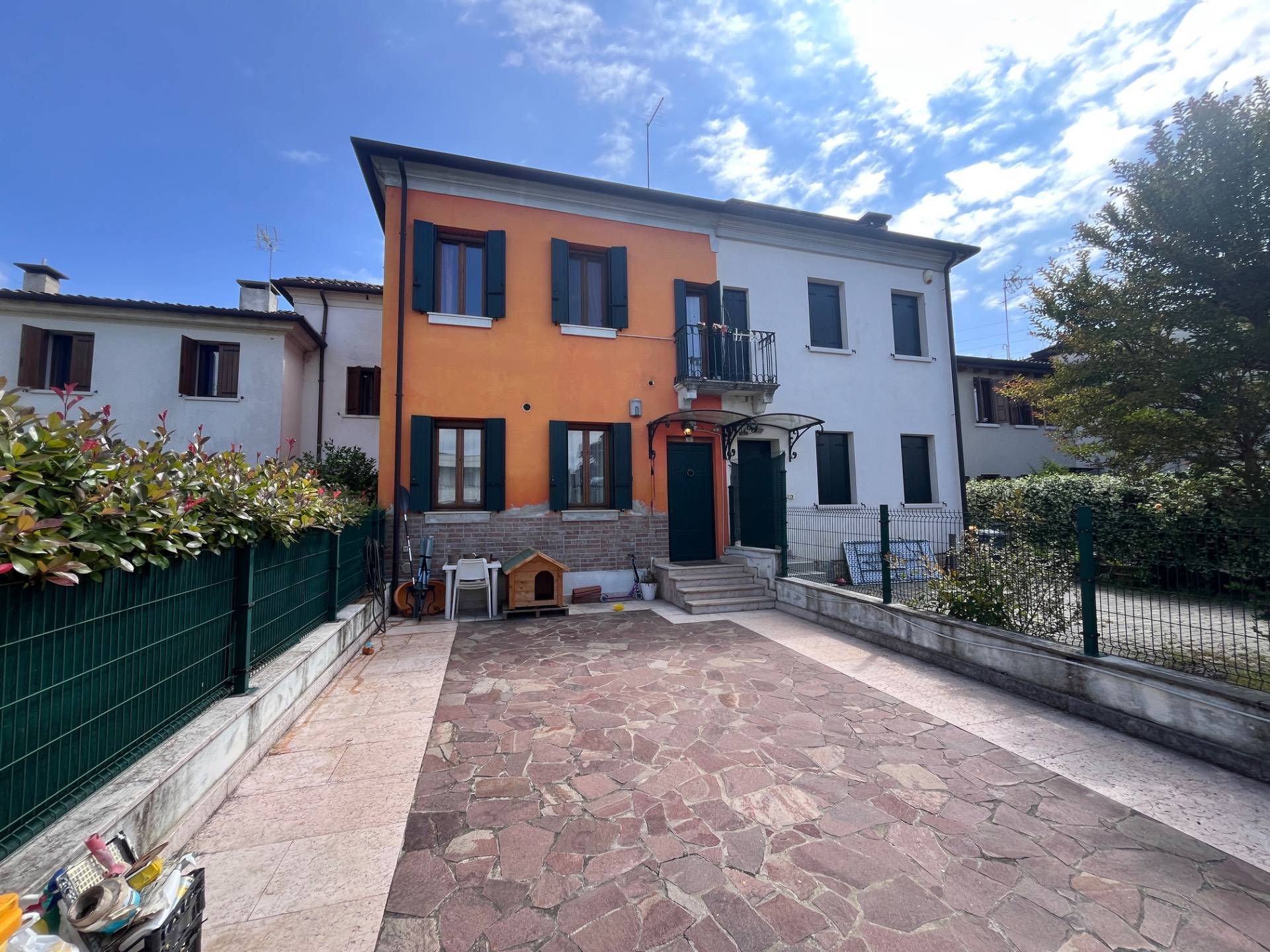 Villa a schiera in vendita a Silea, Lanzago