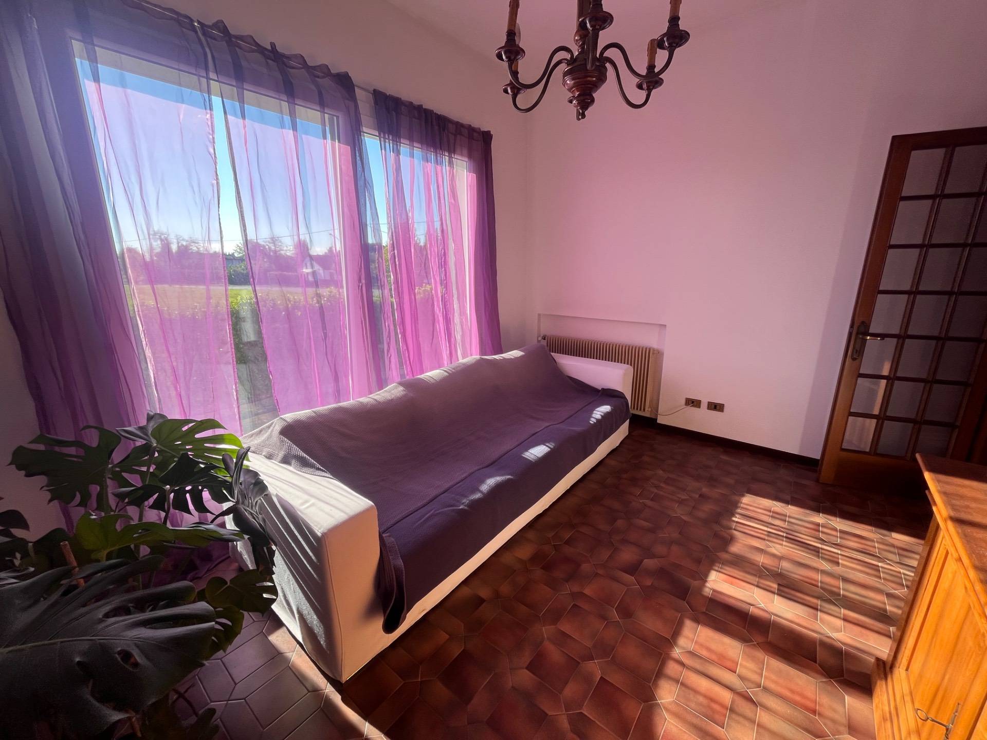 CASA SINGOLA CON TRE CAMERE in vendita a Carbonera, Pezzan