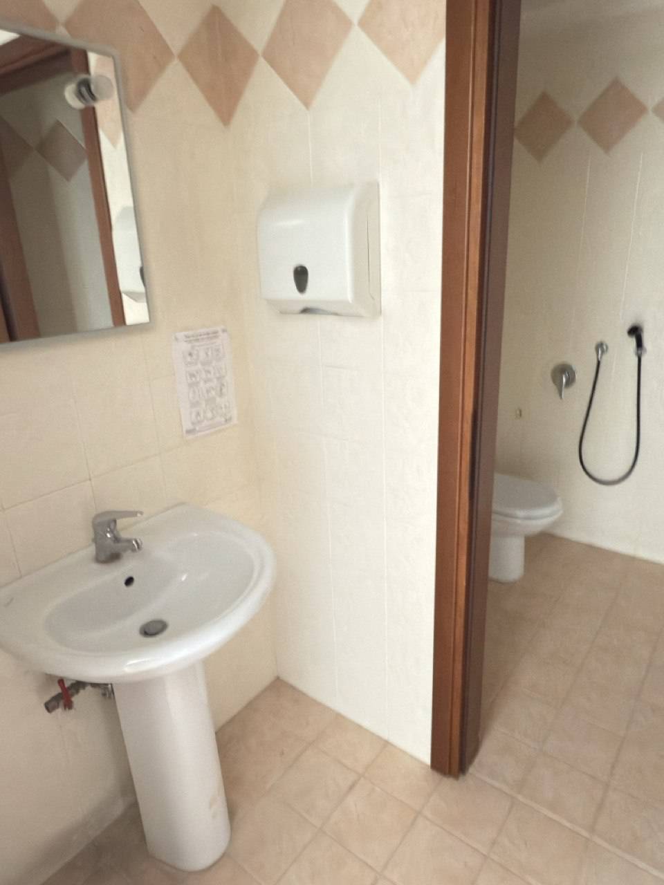 Locale commerciale in vendita a Silea, Sant' Elena