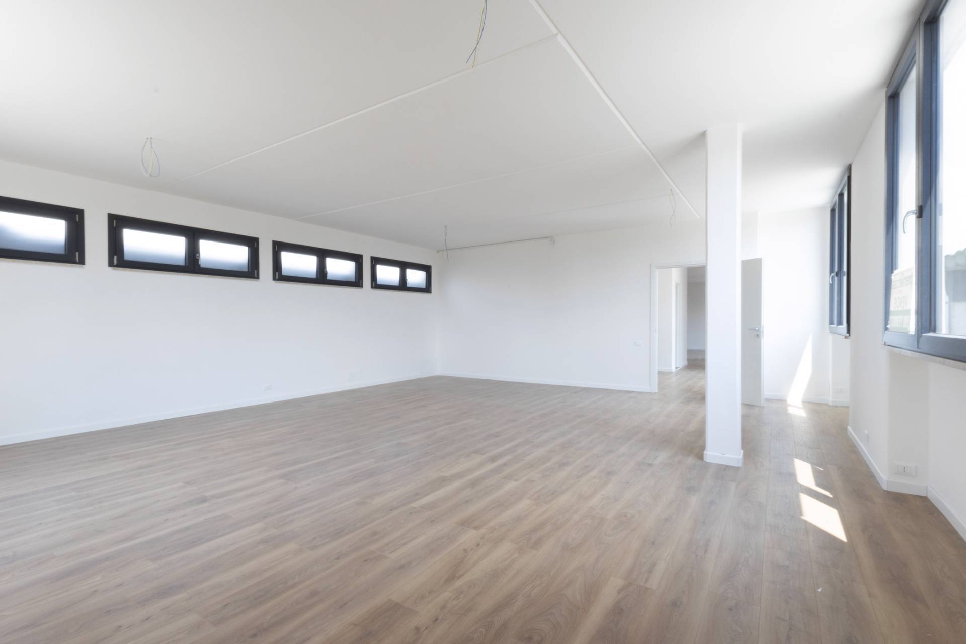 Ufficio in vendita a Paese