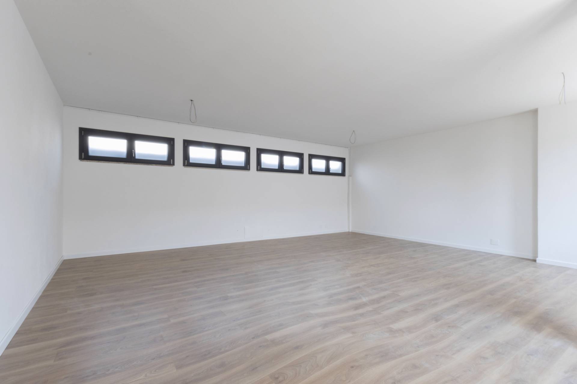 Ufficio in vendita a Paese