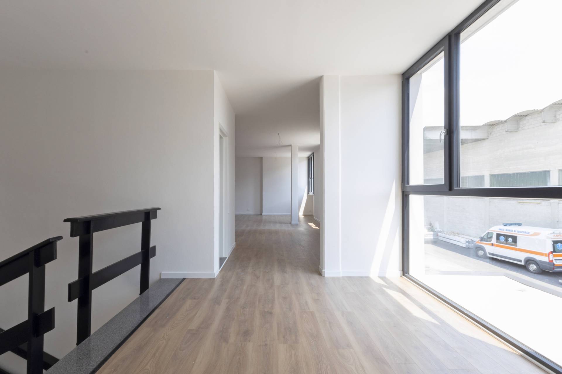 Ufficio in vendita a Paese