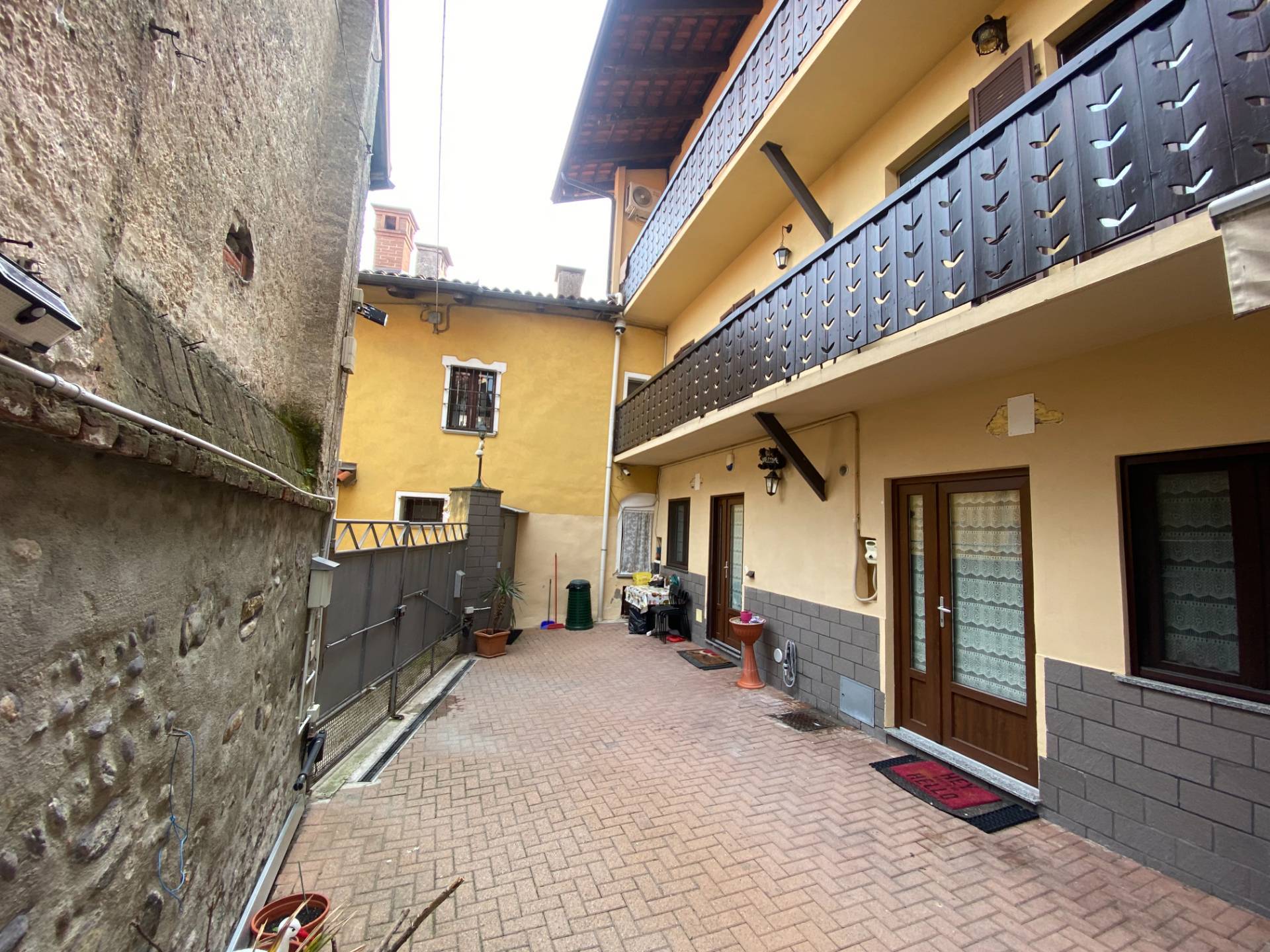 Casa indipendente in vendita a Candia Canavese