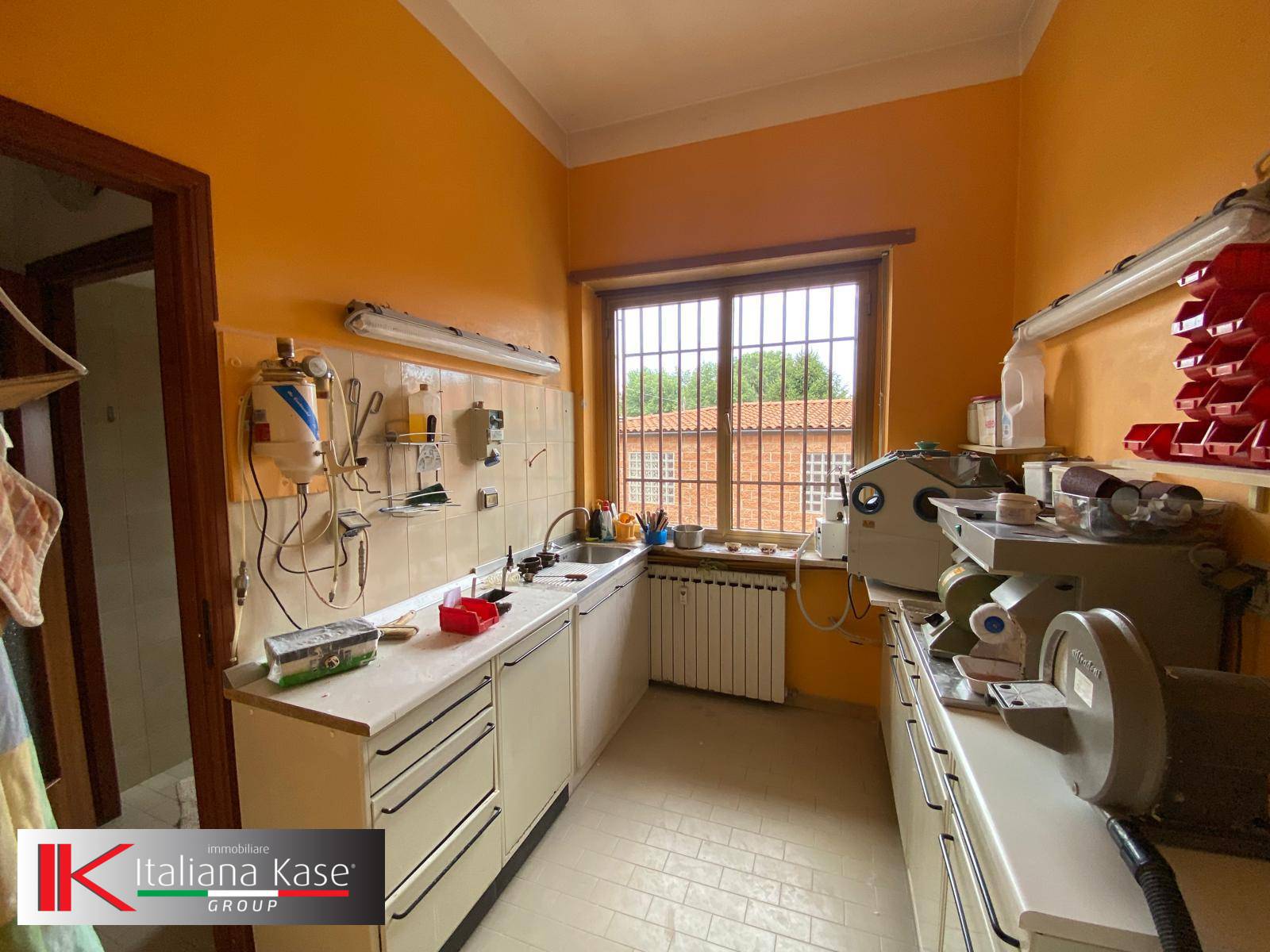 Locale commerciale in affitto a Mazz, Mazz