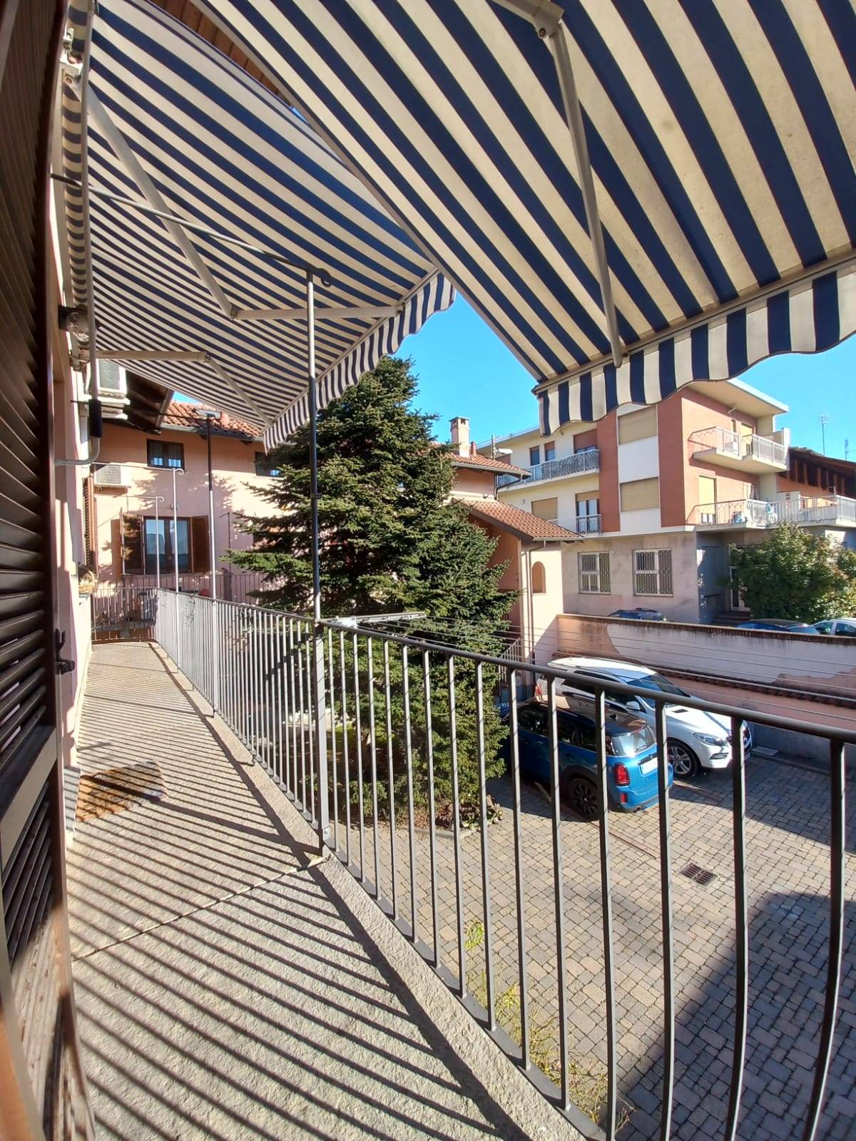 4 locali in vendita a Montanaro, Montanaro