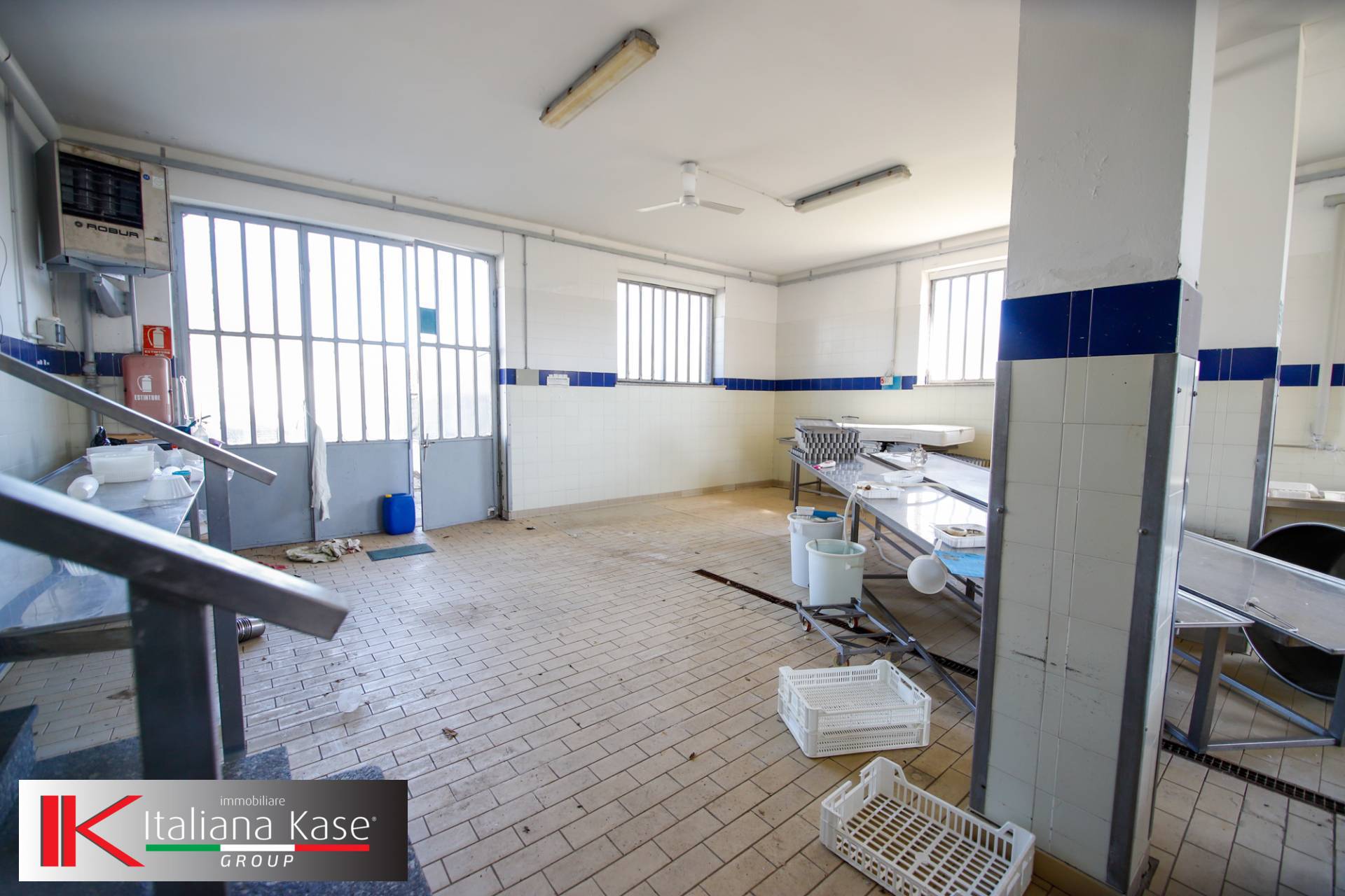 Locale commerciale in vendita a Foglizzo