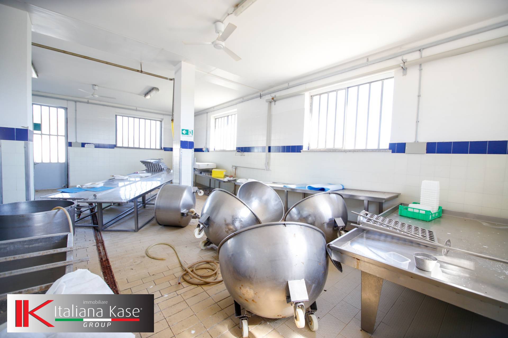 Locale commerciale in vendita a Foglizzo