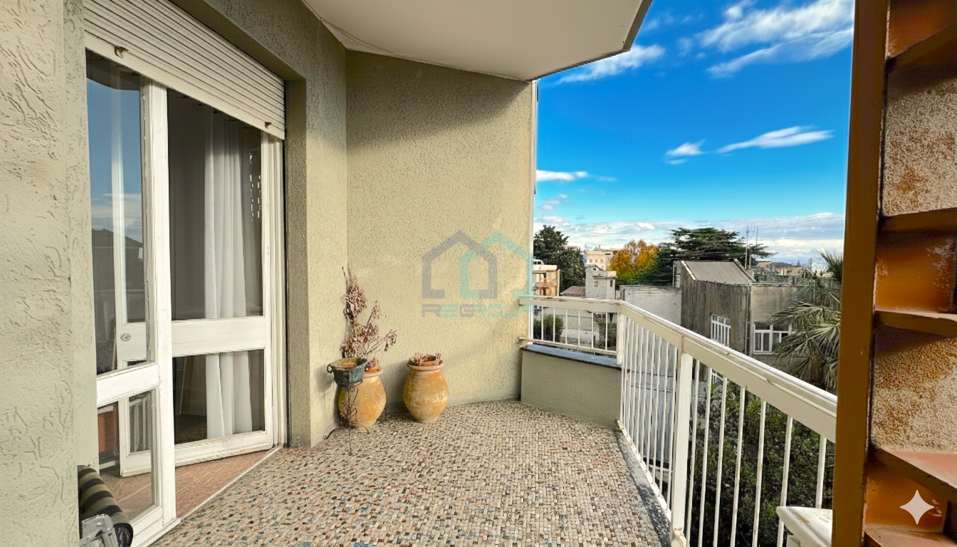 Appartamento con terrazzi in via san francesco d'assisi 4a, Savona