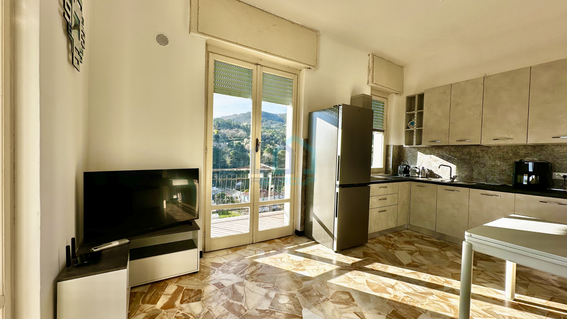 Bilocale vista mare in via alla torre 36, Spotorno