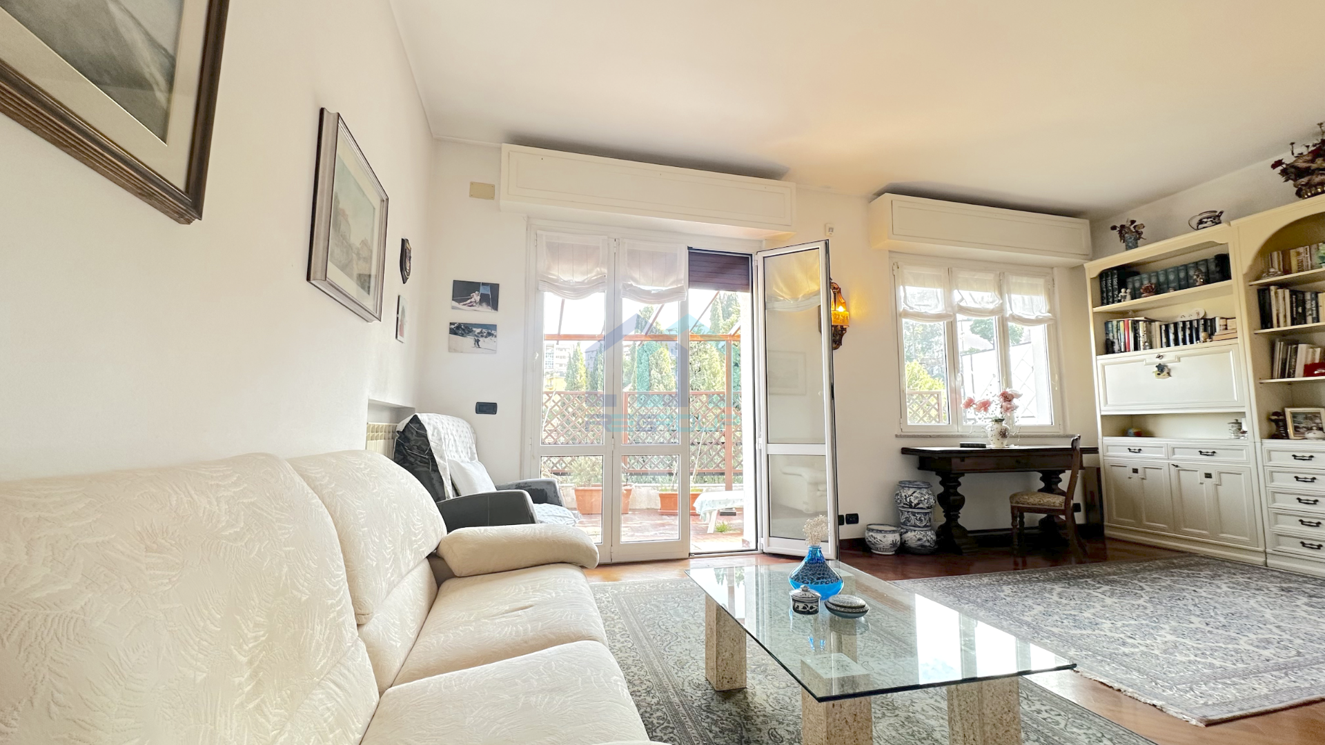 Appartamento con terrazzo in piazzale piemonte 9, Albissola Marina